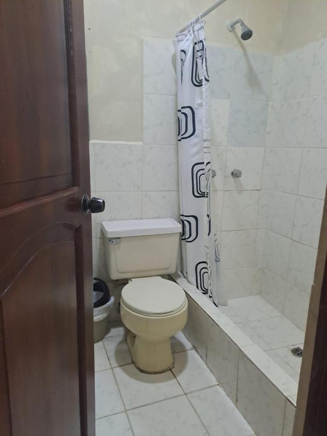 Atlantic Suites Hotel جواياكيل المظهر الخارجي الصورة