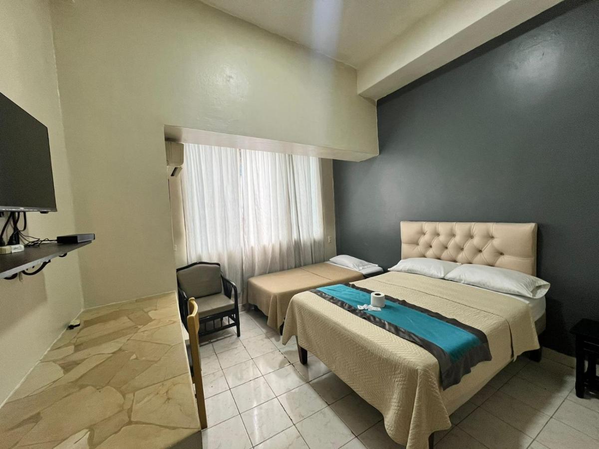Atlantic Suites Hotel جواياكيل المظهر الخارجي الصورة