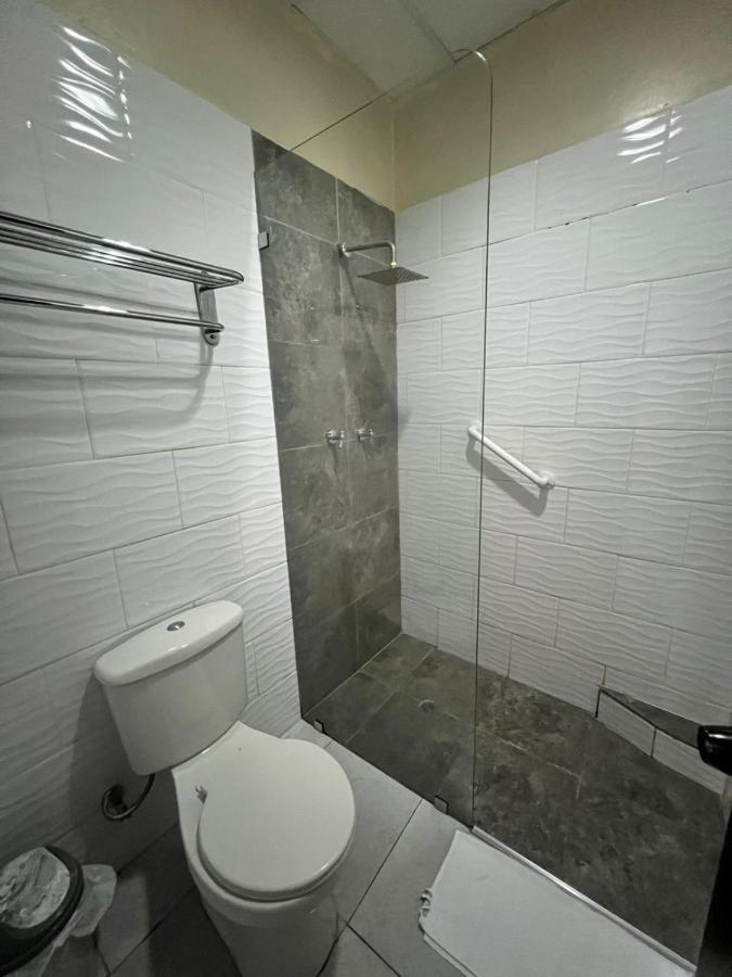 Atlantic Suites Hotel جواياكيل المظهر الخارجي الصورة