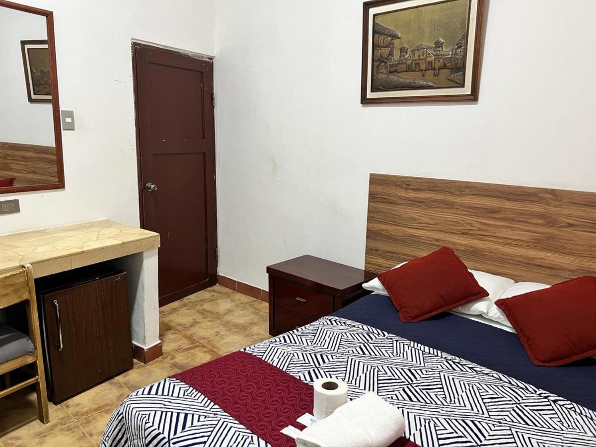 Atlantic Suites Hotel جواياكيل المظهر الخارجي الصورة
