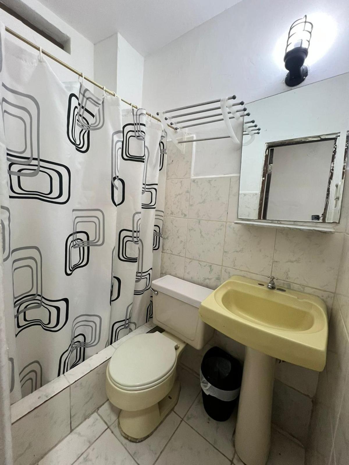 Atlantic Suites Hotel جواياكيل المظهر الخارجي الصورة