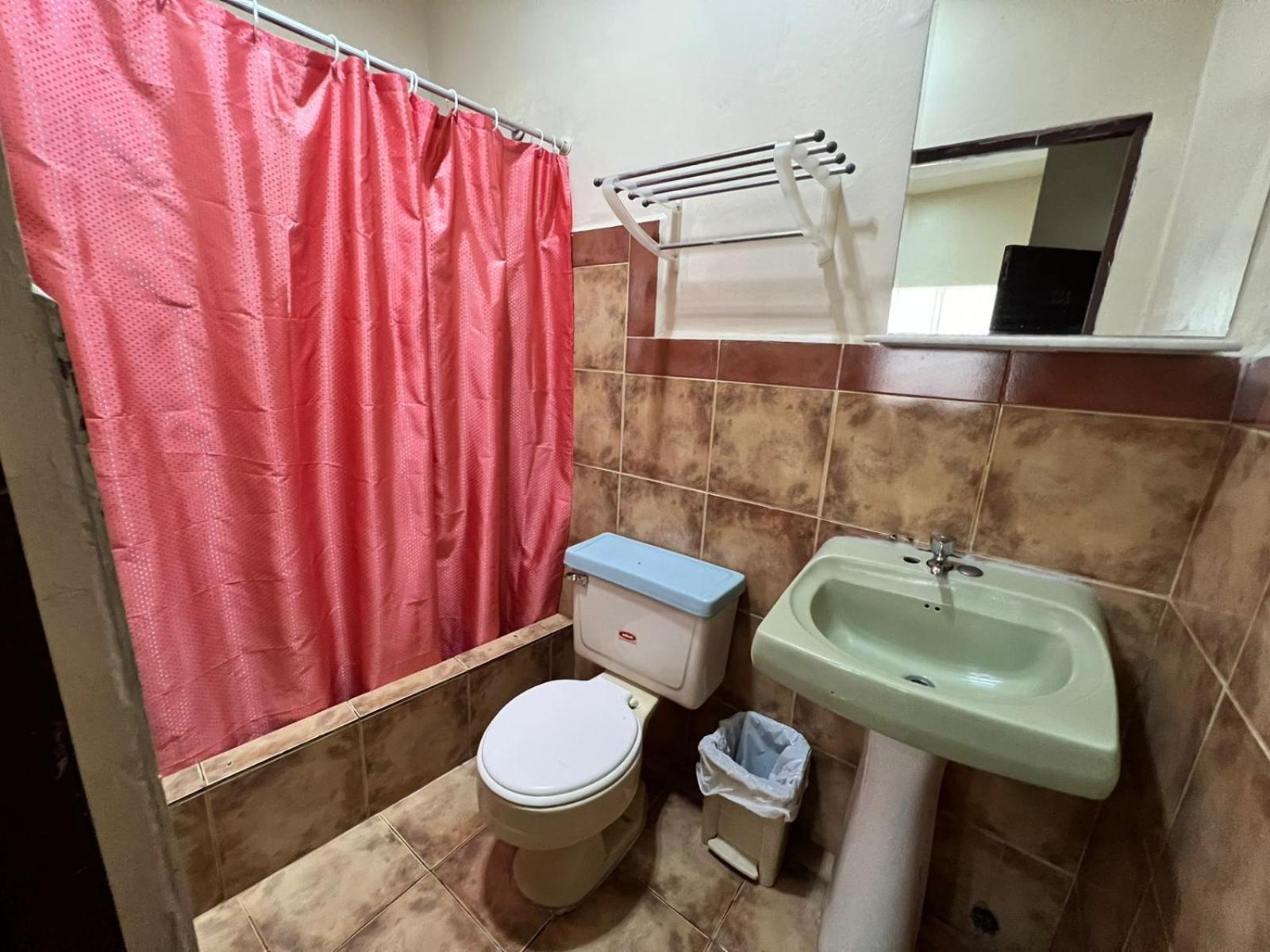 Atlantic Suites Hotel جواياكيل المظهر الخارجي الصورة